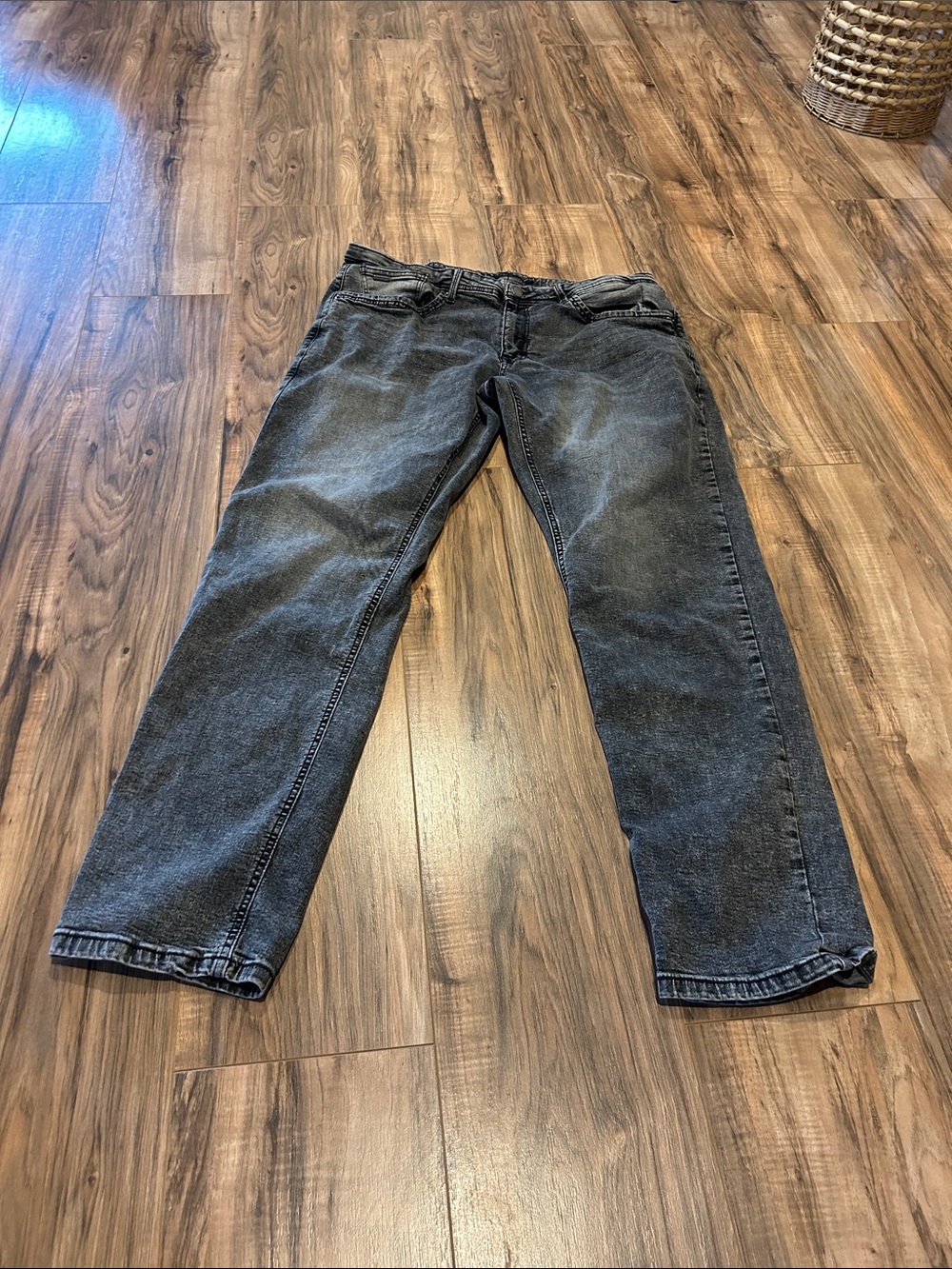 Tahari Men's Faded Black Straight Jeans